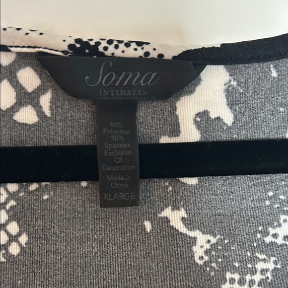 Soma Monochrome Floral Lace nightgown - Picture 2 of 13